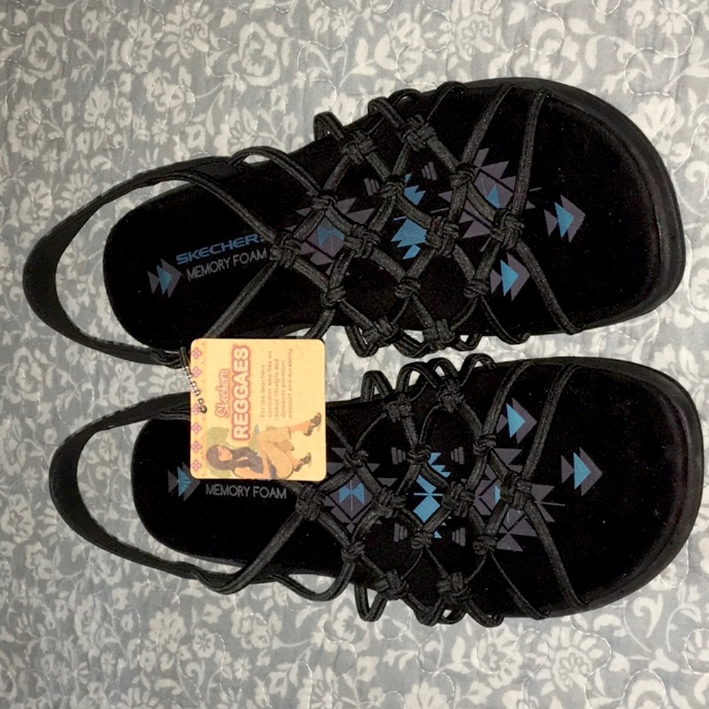 Brand New! Skechers REGGAES black stretchy fit sandals. Memory foam foot bed 8M